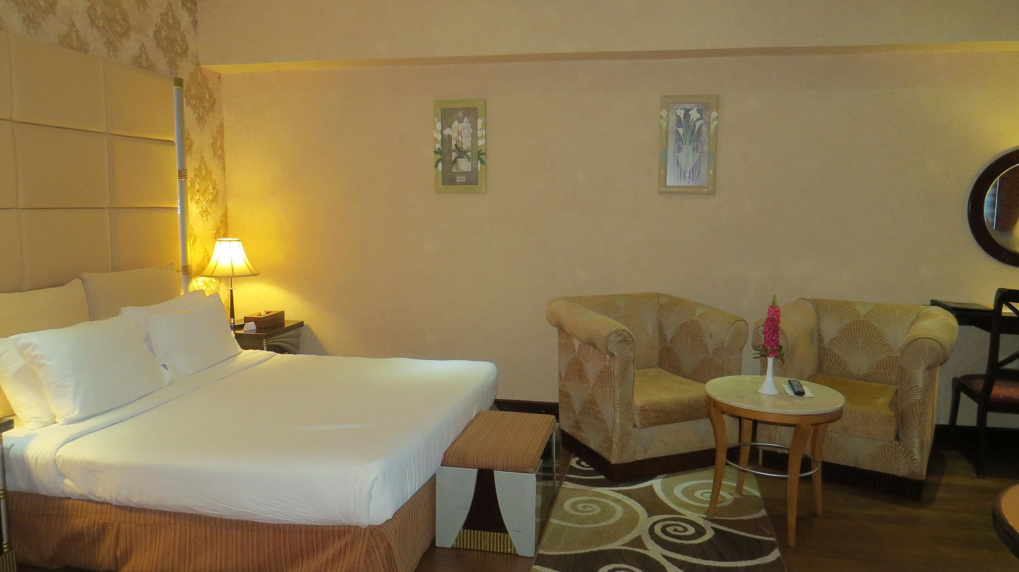 דובאי Al Jawhara Hotel Apartments מראה חיצוני תמונה