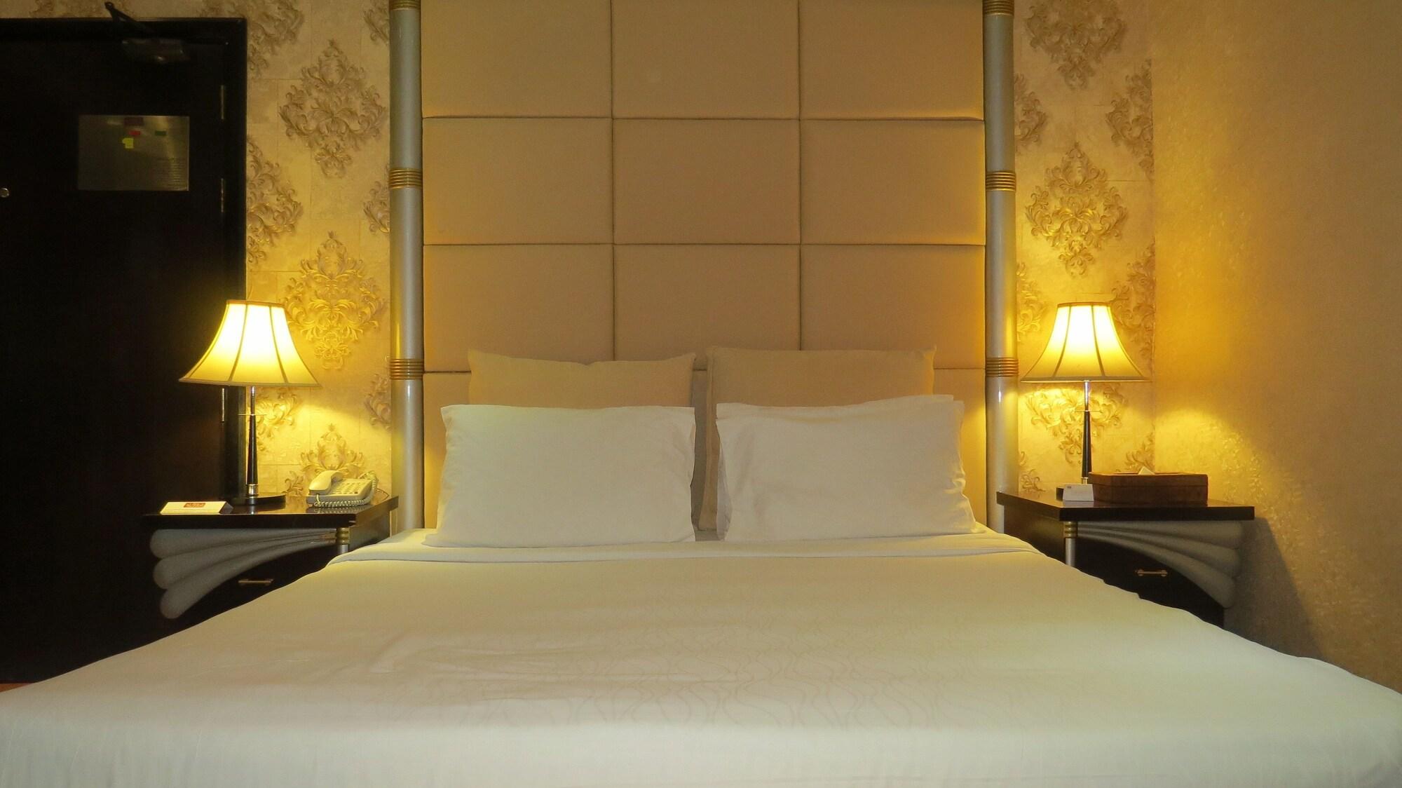דובאי Al Jawhara Hotel Apartments מראה חיצוני תמונה