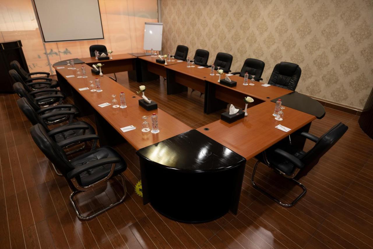 דובאי Al Jawhara Hotel Apartments מראה חיצוני תמונה