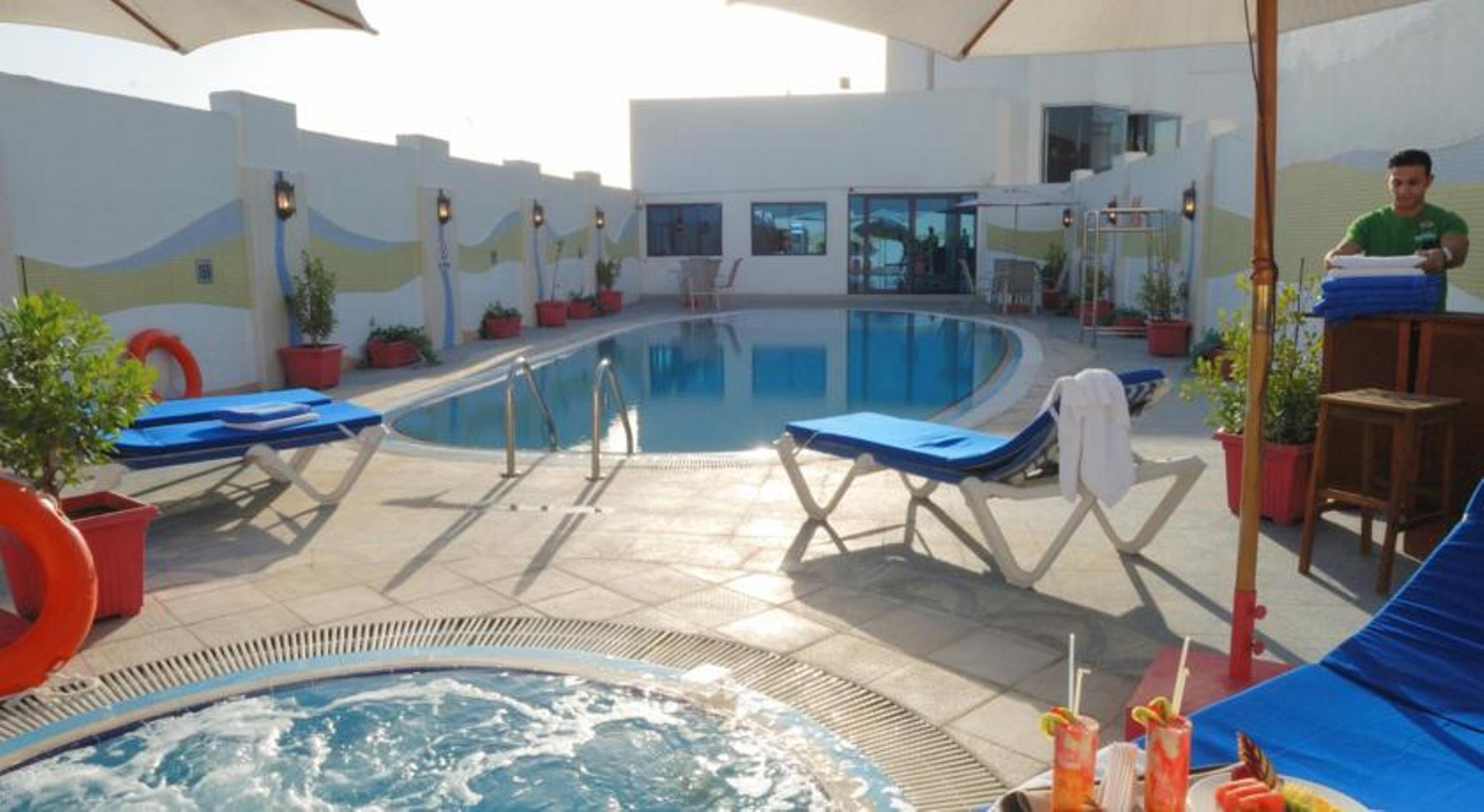 דובאי Al Jawhara Hotel Apartments מראה חיצוני תמונה