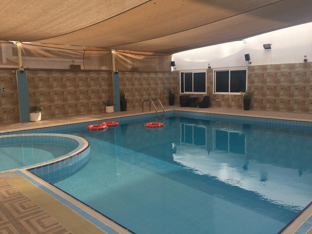 דובאי Al Jawhara Hotel Apartments מראה חיצוני תמונה