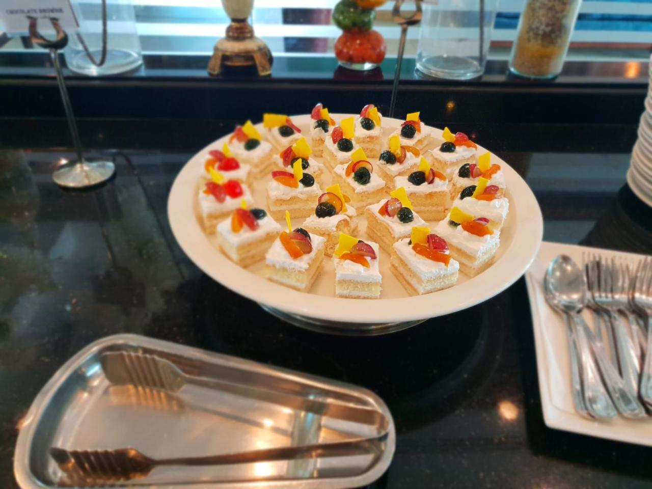 דובאי Al Jawhara Hotel Apartments מראה חיצוני תמונה