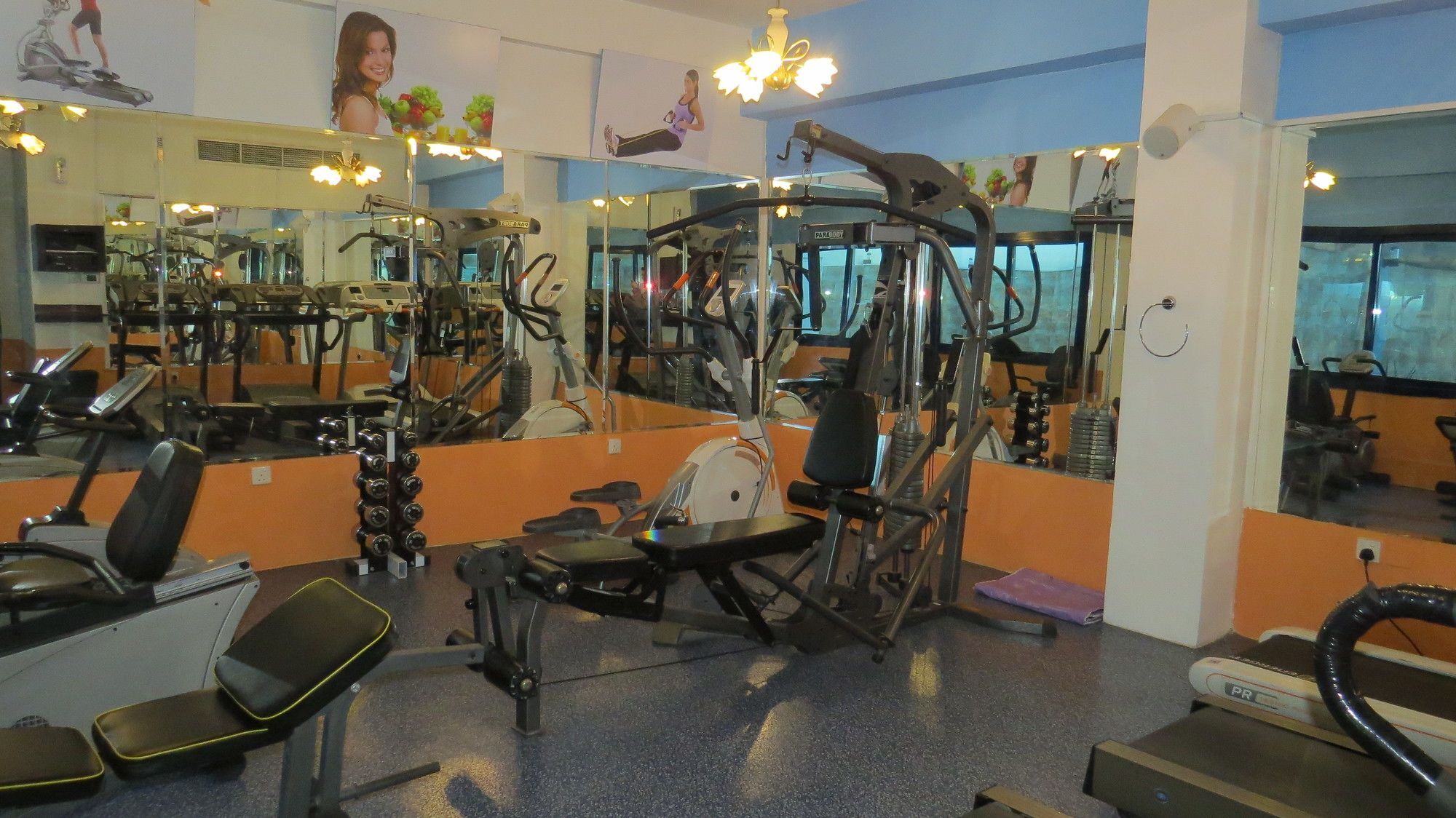 דובאי Al Jawhara Hotel Apartments מראה חיצוני תמונה