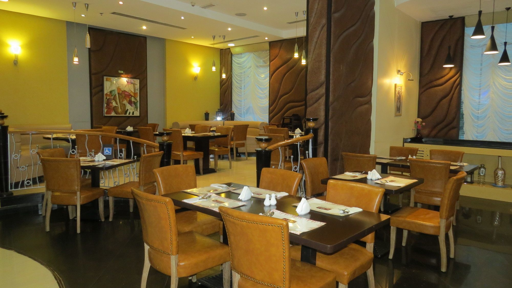 דובאי Al Jawhara Hotel Apartments מראה חיצוני תמונה